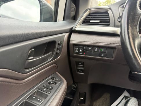 Used 2019 Honda Odyssey EX-L image 17
