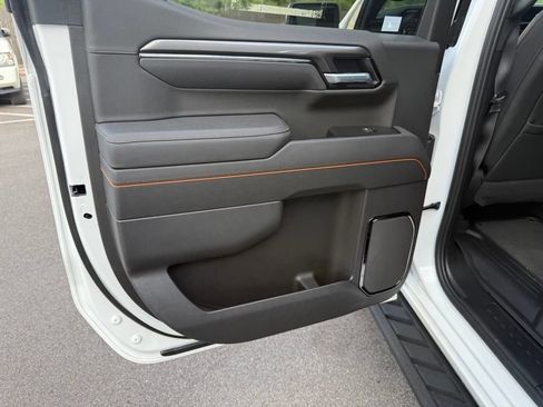 Used 2026 GMC Sierra 1500 AT4 w/ AT4 Premium Package AWD/4WD image 15