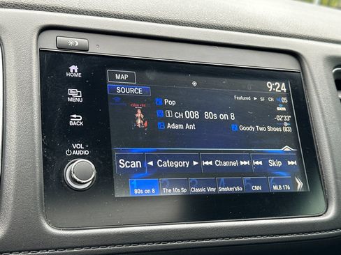 Used 2021 Honda HR-V Touring image 18