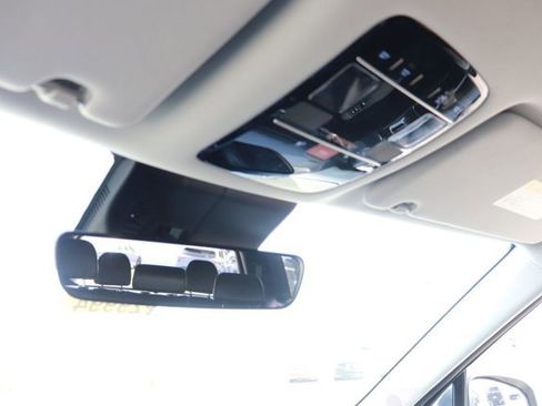 Used 2025 Hyundai Santa Fe SEL FWD image 27