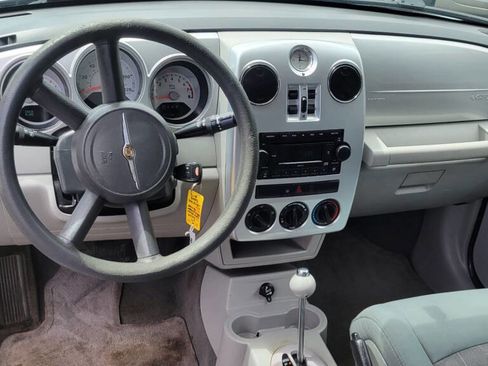 Used 2009 Chrysler PT Cruiser image 9