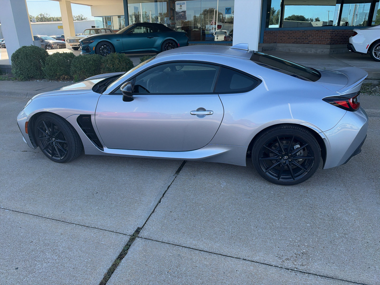 Used 2025 Toyota GR86 Premium w/ ALL Weather Mat Package (TMS) RWD image 9