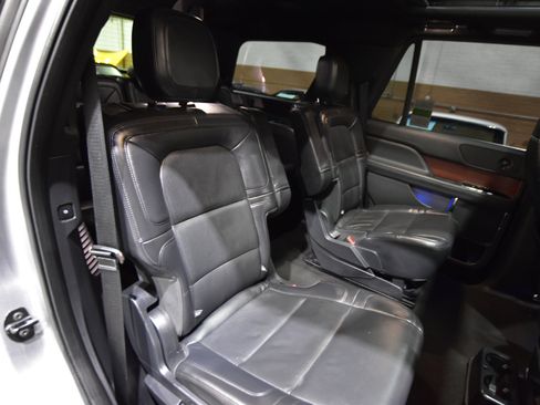 Used 2023 Lincoln Navigator Reserve image 60