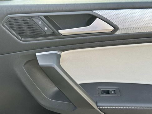 Used 2024 Volkswagen Tiguan S image 15