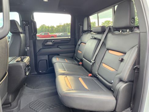 Used 2024 GMC Sierra 2500 AT4 w/ AT4 Premium Plus Package AWD/4WD image 12