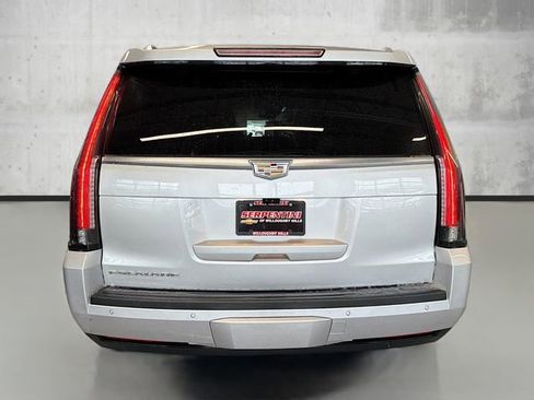 Used 2019 Cadillac Escalade Luxury image 6