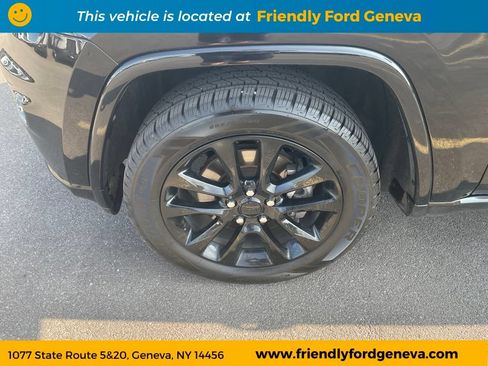 Used 2021 Jeep Grand Cherokee Laredo X AWD/4WD image 10
