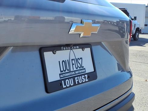 Used 2025 Chevrolet Trax LS image 35