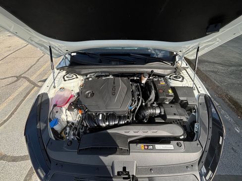 Used 2025 Kia K5 LXS image 32