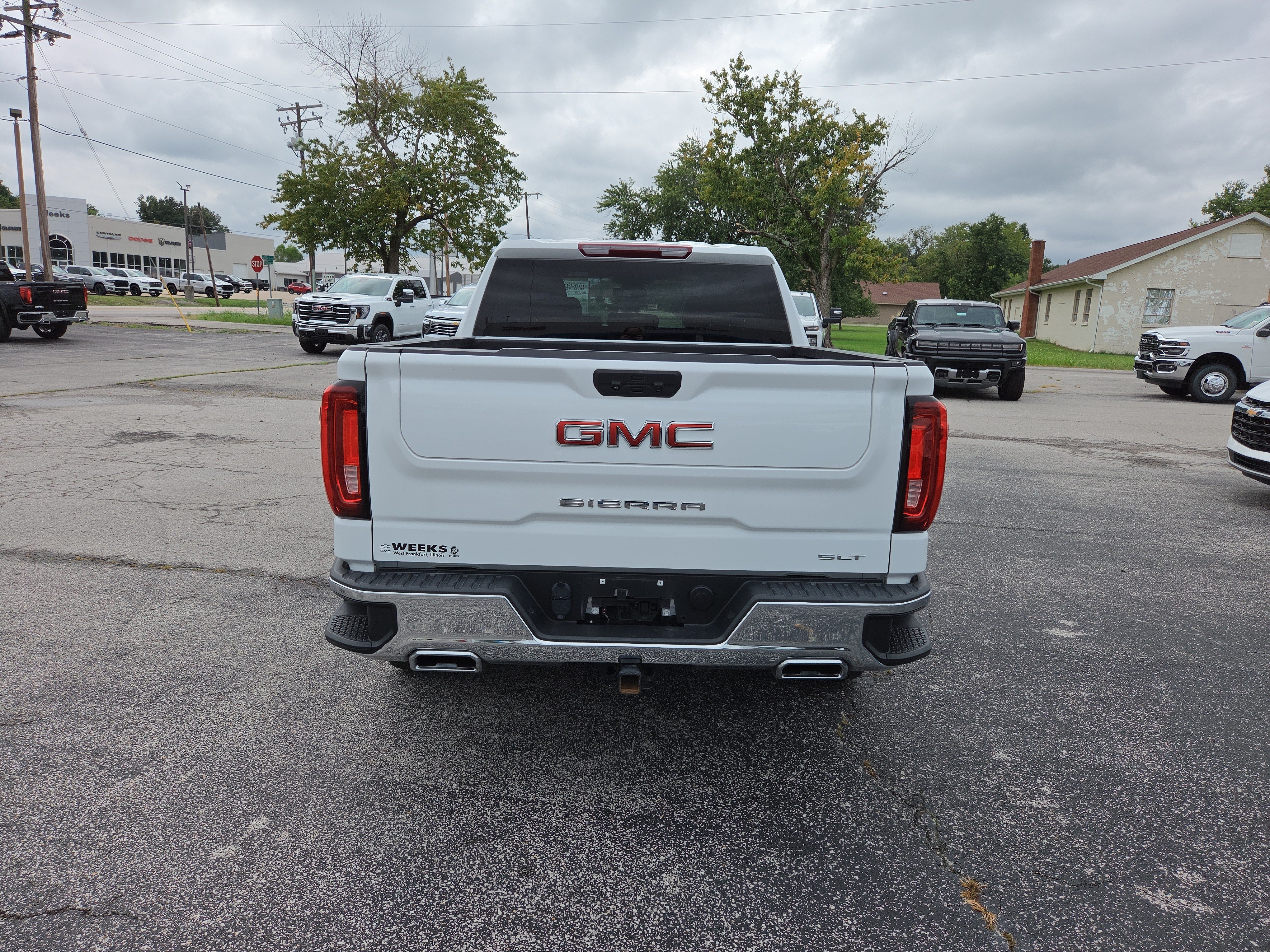 Used 2022 GMC Sierra 1500 SLT AWD/4WD image 4