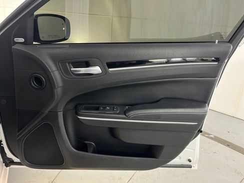 Used 2022 Chrysler 300 S w/ Comfort Group image 29