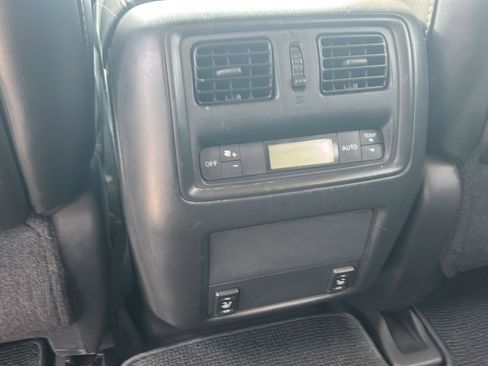 Used 2014 Nissan Pathfinder SL w/ SL Tech Package image 28