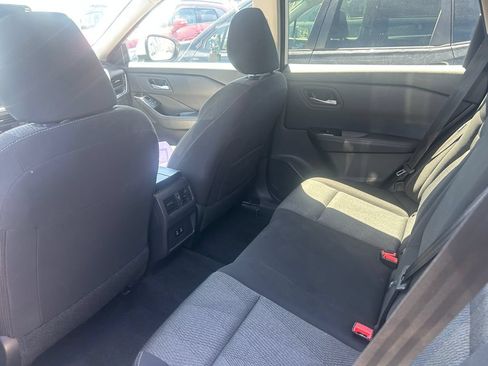 Used 2025 Nissan Rogue SV AWD/4WD image 14