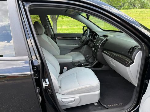Used 2012 Kia Sorento LX w/ Convenience Pkg AWD/4WD image 25