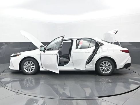 New 2026 Toyota Camry LE FWD image 31