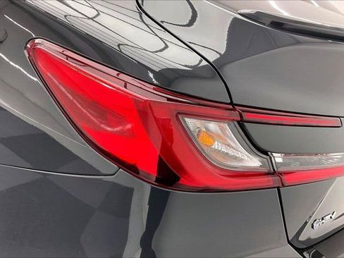 Used 2025 Toyota Camry SE w/ Convenience Package image 29