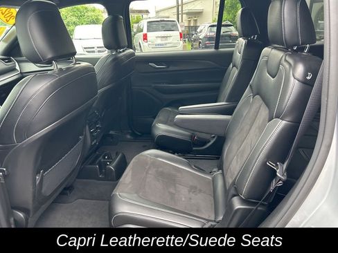 Used 2023 Jeep Grand Cherokee L Laredo AWD/4WD image 30