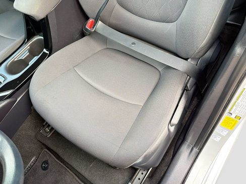 Used 2022 Toyota Corolla LE FWD image 18