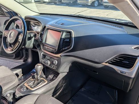 Used 2015 Jeep Cherokee Latitude image 13