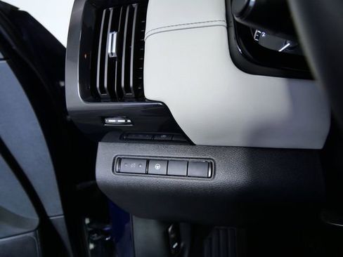 Used 2024 Nissan Pathfinder SV AWD/4WD image 27