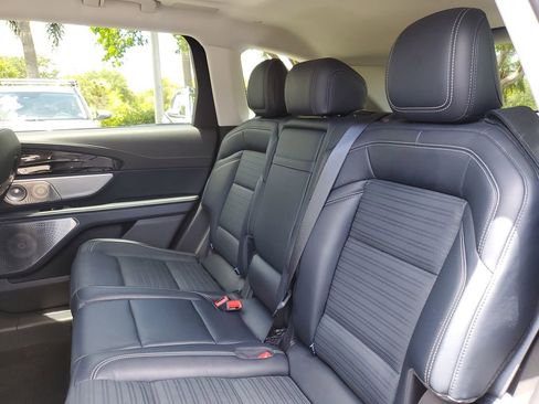 Used 2024 Lincoln Nautilus Reserve w/ Equipment Group 203A AWD/4WD image 10