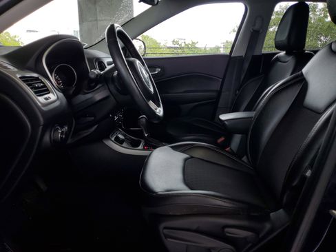 Used 2021 Jeep Compass Latitude AWD/4WD image 17