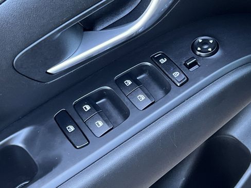 Used 2023 Hyundai Tucson SEL image 11