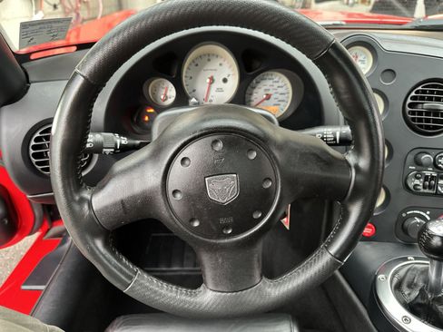 Used 2004 Dodge Viper SRT-10 RWD image 24
