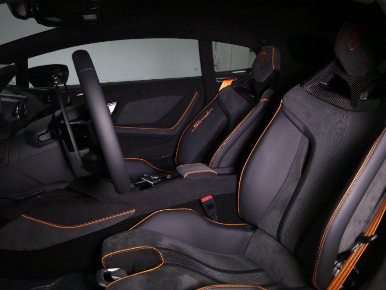 Used 2024 Lamborghini Huracan Sterrato AWD/4WD image 13