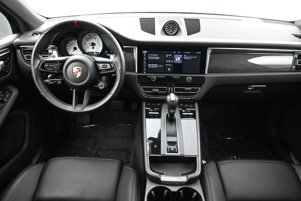 Certified 2023 Porsche Macan S AWD/4WD image 6
