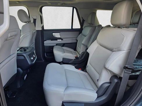 New 2026 Ford Expedition Active RWD image 16