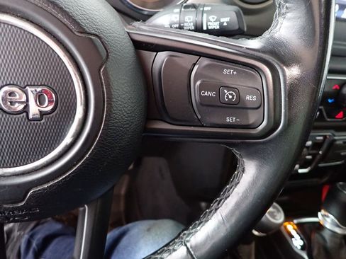 Used 2021 Jeep Wrangler Unlimited Sport image 29