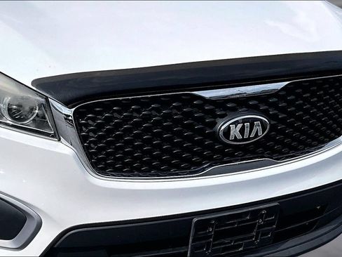 Used 2016 Kia Sorento AWD w/ LX Convenience Package image 28