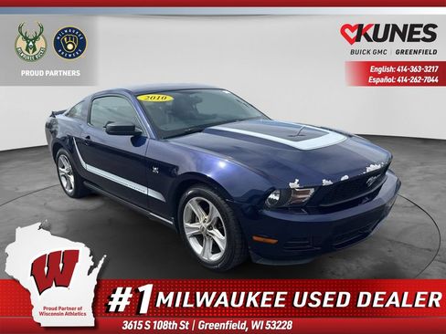 Used 2010 Ford Mustang Coupe RWD image 1