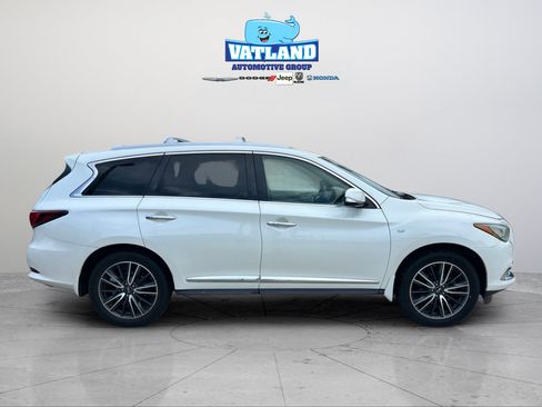 Used 2018 INFINITI QX60 Luxe w/ Premium Plus Package AWD/4WD image 6