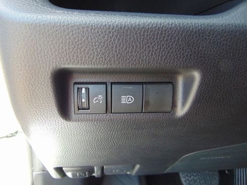 Used 2025 Toyota RAV4 XLE image 19