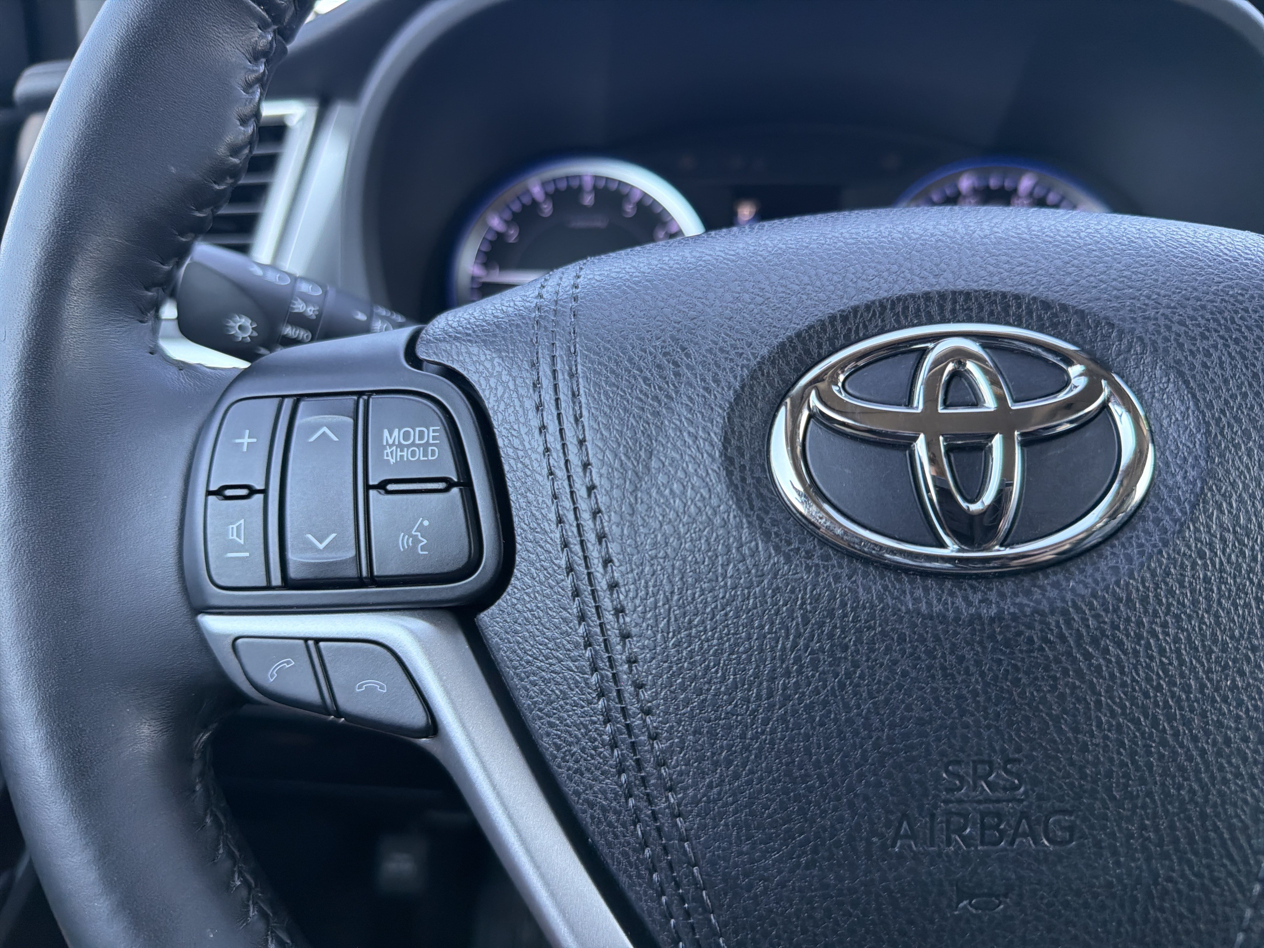 Used 2018 Toyota Highlander XLE FWD image 9