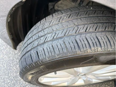 Used 2019 Toyota Camry LE image 18