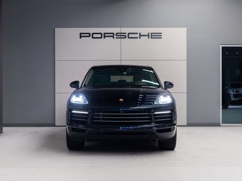Certified 2023 Porsche Cayenne AWD/4WD image 10