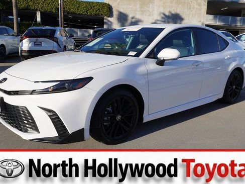 Certified 2025 Toyota Camry SE image 4