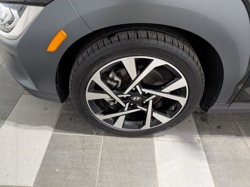 Used 2023 Hyundai Kona Limited AWD/4WD image 7