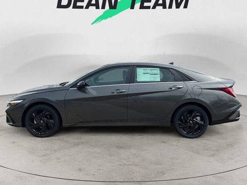 New 2026 Hyundai Elantra SEL Sport Premium FWD image 4