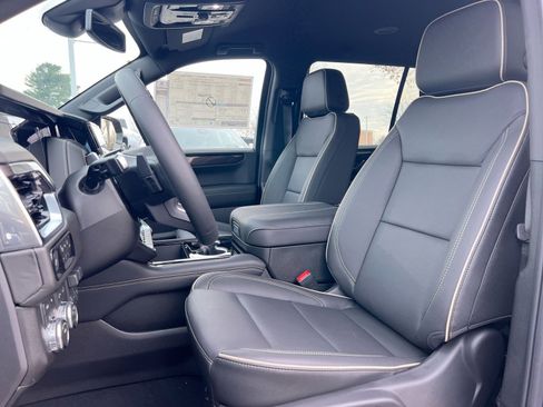 New 2026 GMC Yukon Elevation image 12