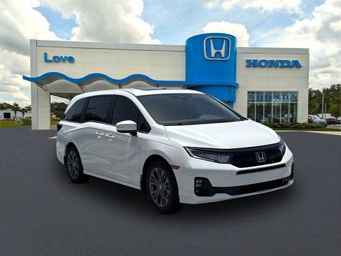 New 2026 Honda Odyssey Touring image 1