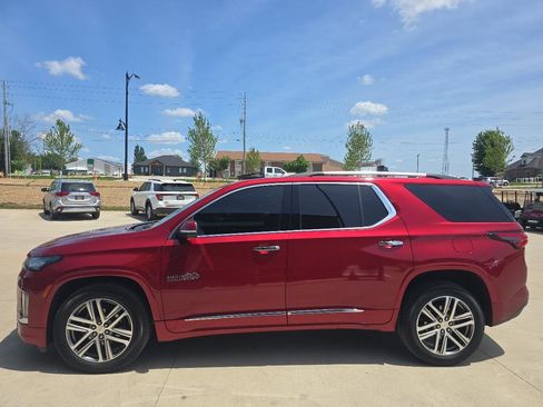 Used 2023 Chevrolet Traverse High Country w/ LPO, Floor Liner Package AWD/4WD image 2