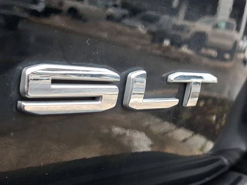 Used 2021 GMC Yukon SLT w/ SLT Premium Package image 38