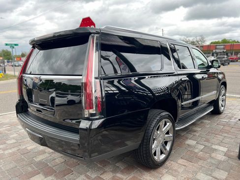 Used 2020 Cadillac Escalade ESV Luxury image 8