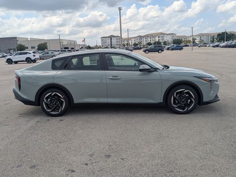 New 2026 Kia K4 EX FWD image 4