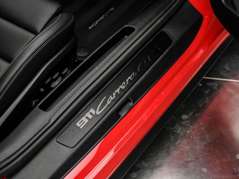 Used 2024 Porsche 911 Carrera GTS w/ Premium Package image 48