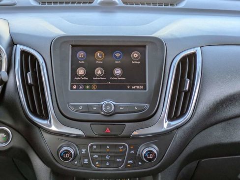 Used 2020 Chevrolet Equinox LT image 18